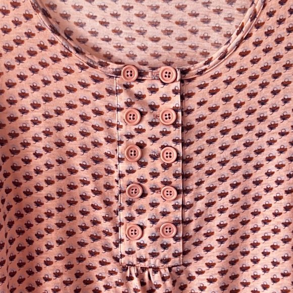 Marc Jacobs Women's Long Sleeve Graphic Novelty Print Henley T-Shirt Size Medium - Picture 4 of 12